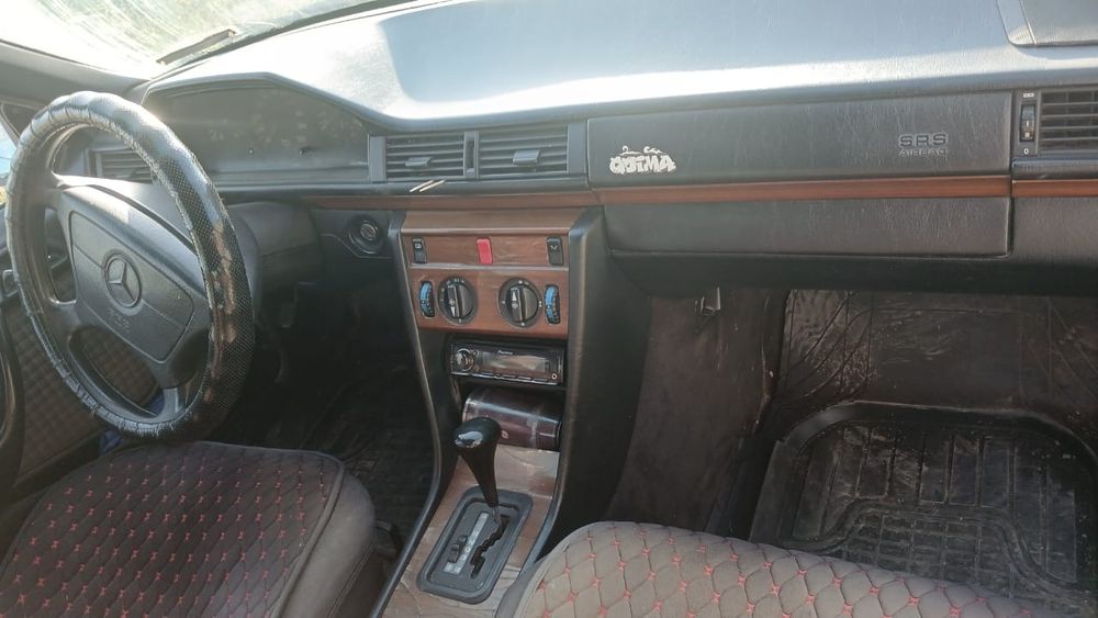 Авто мерседес 124