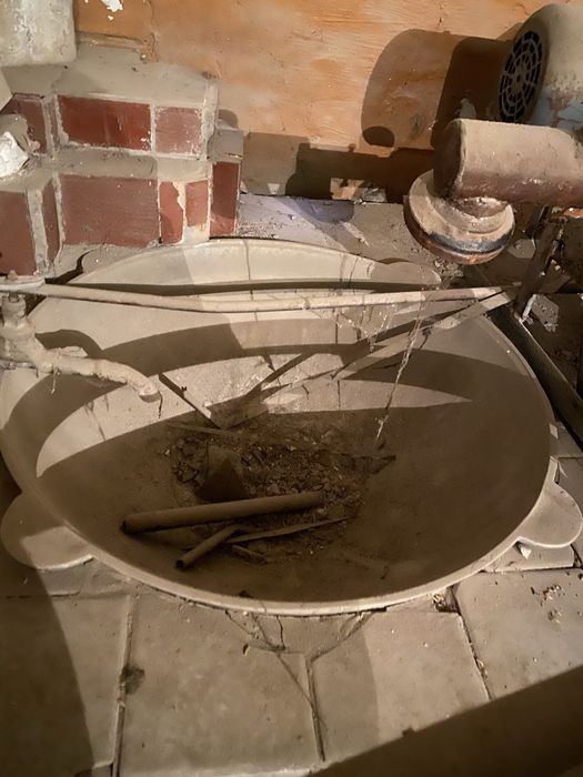 Продам казан советский чугуный 60 л