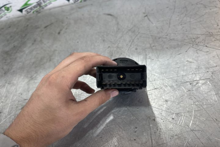 Comutator faruri bloc lumini 1C0941531A / 1C0 941 531 A Volkswagen VW