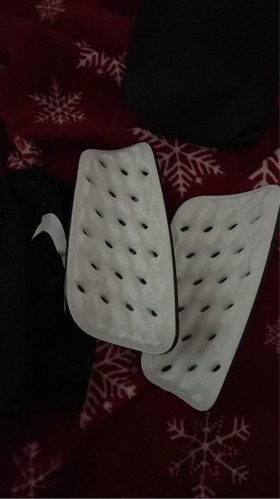 Apărători fotbal Nike Mercurial Lite