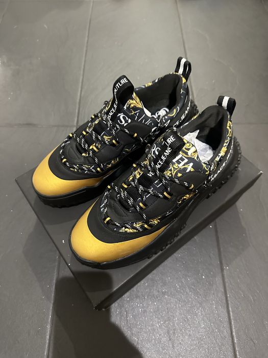 Обувки Versage-Много емблематични за марката !