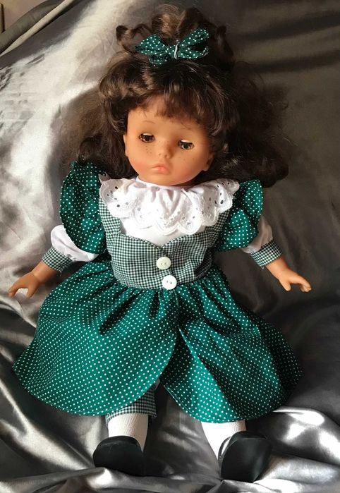 Старинная Кукла        .