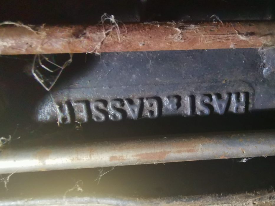 Mașină de cusut Singer