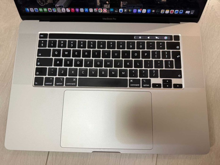 Apple MacBook Pro 16” | Intel Core i9 | 16GB RAM | 1TB SSD | Radeon Pro 5500M