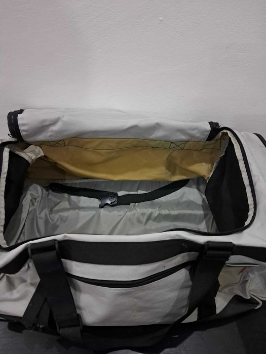 Geanta cu roti Champion + ulei