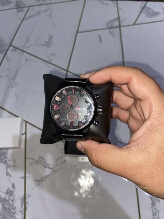 Наручные часы KTEVI