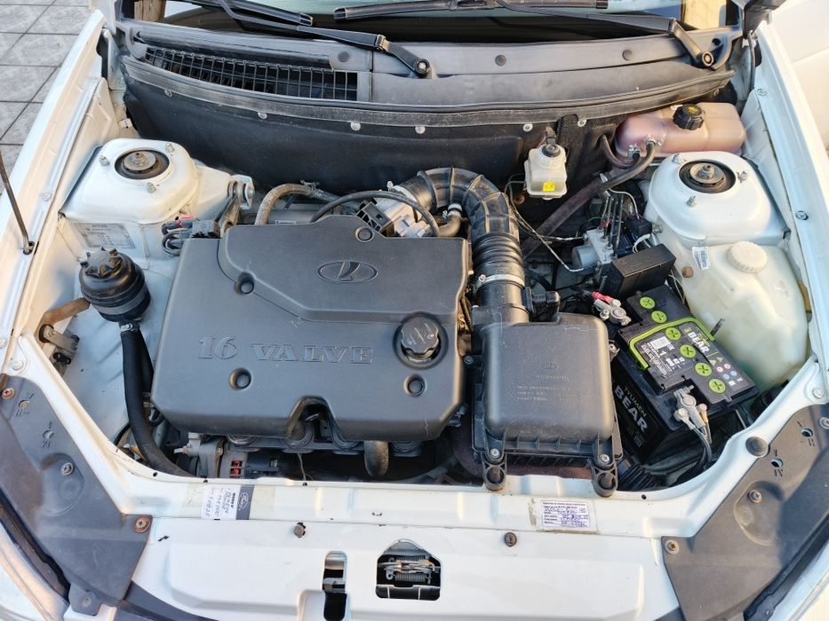 Продам Приору 2013 в достойнейшим состоянии.