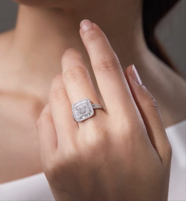 Золотое кольцо с бриллиантами