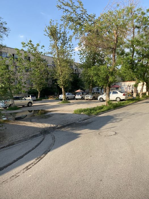 Uy Sotiladi Sergili turon metro oldi