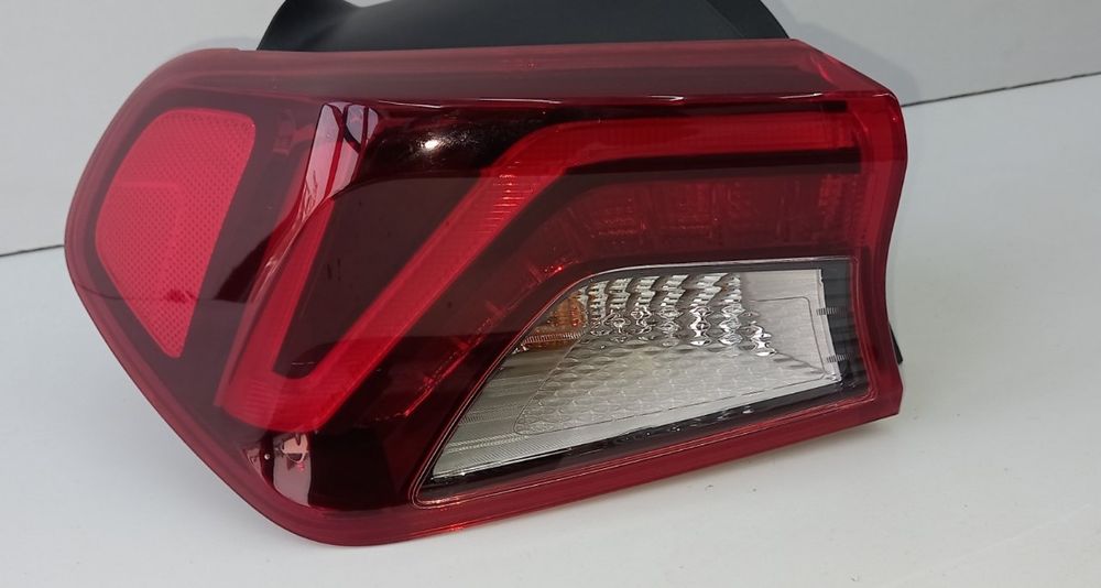 KIA K5 o'ng va chap orqa fara