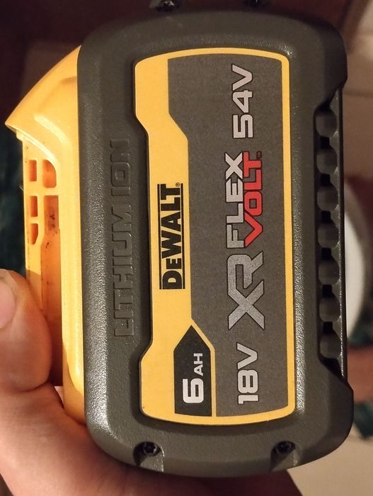 DeWalt 18/54v 6ah acumulator cu protectie r i