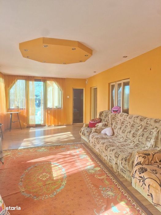 Casa 6 camere Frumusani teren 1341 mp caramida