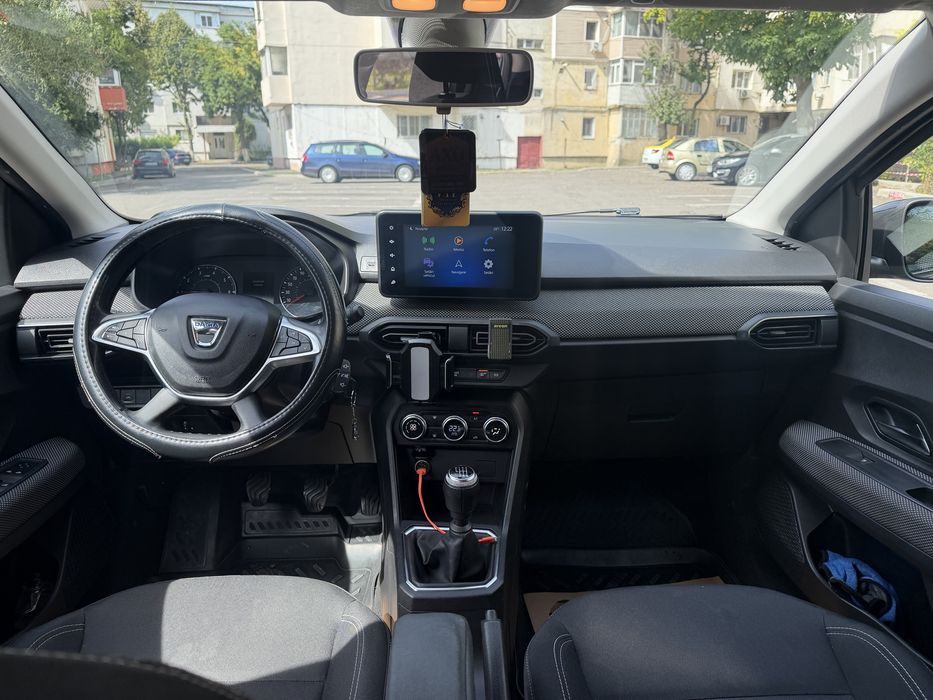 Vând dacia Logan
