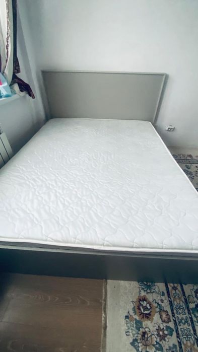 кровать для спальни