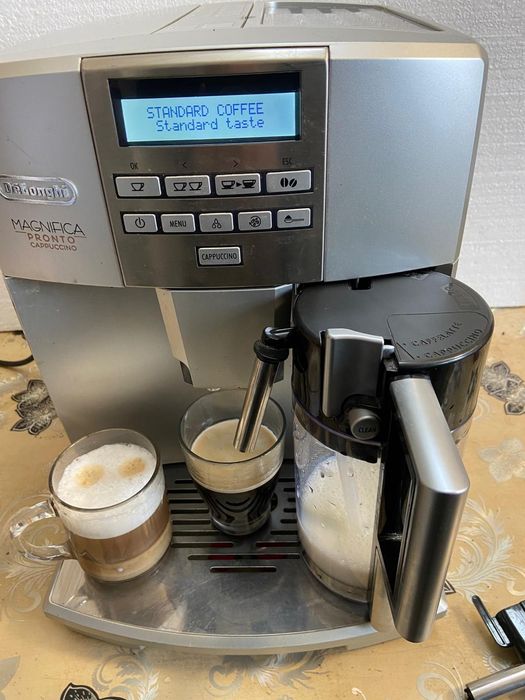 Espresor cafea DeLonghi magnifica pronto capucino