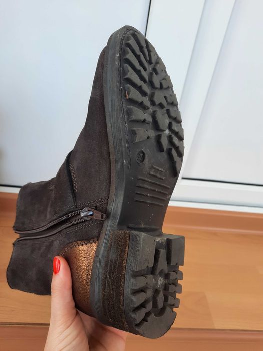Ghete de piele cu fermoar lateral