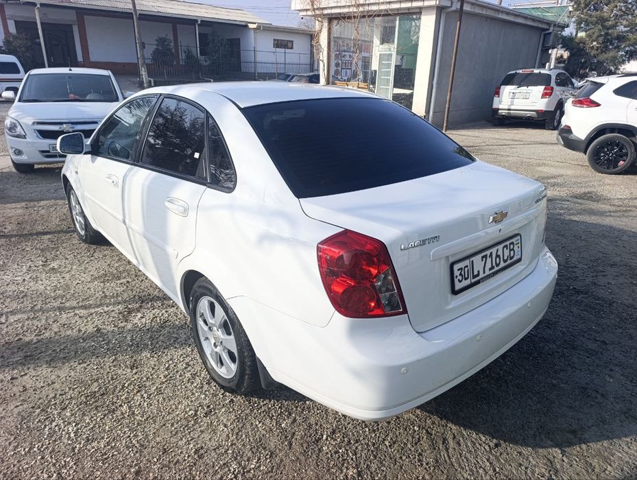 Jentra sotiladi arzon narxda