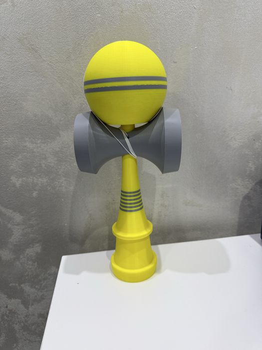 Kendama gigantică