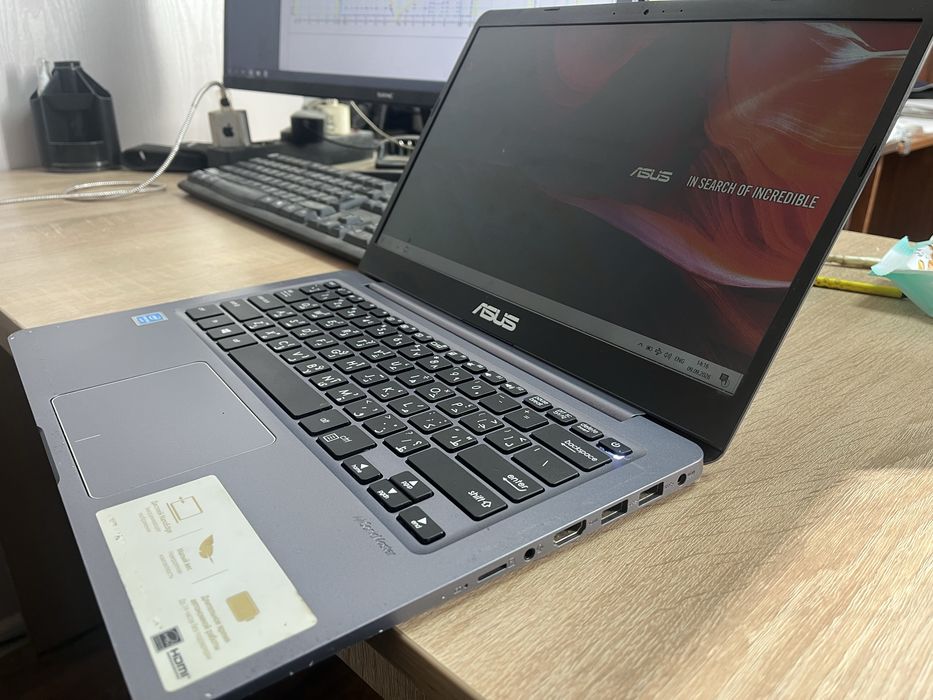 Ноутбук Cloudbook Asus E406