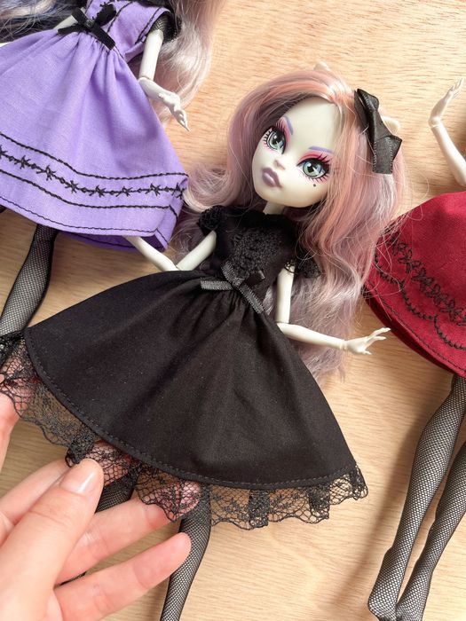 Rochițe pentru papuși monster high