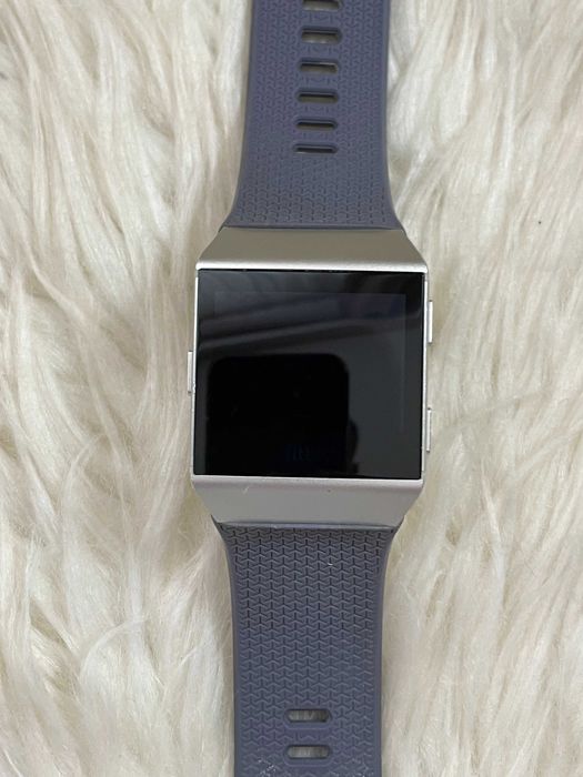 Ceas smartwatch Fitbit Ionic HR , GPS+ Incarcator