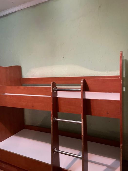 Кровать 2шт 2этажные  +1шкаф