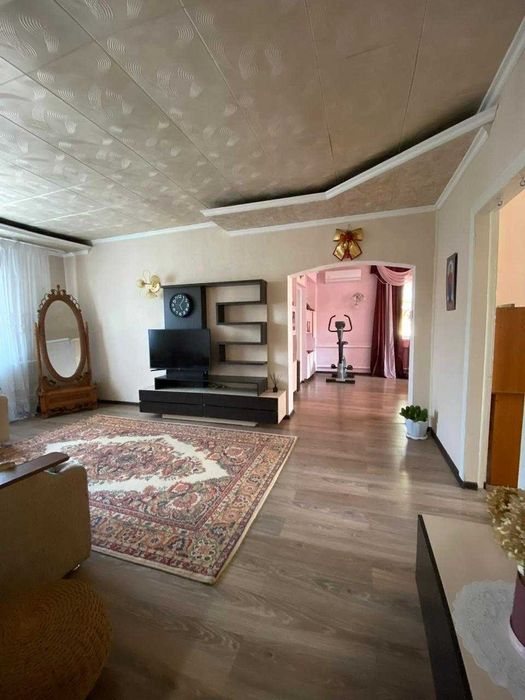 Продам дом у озера