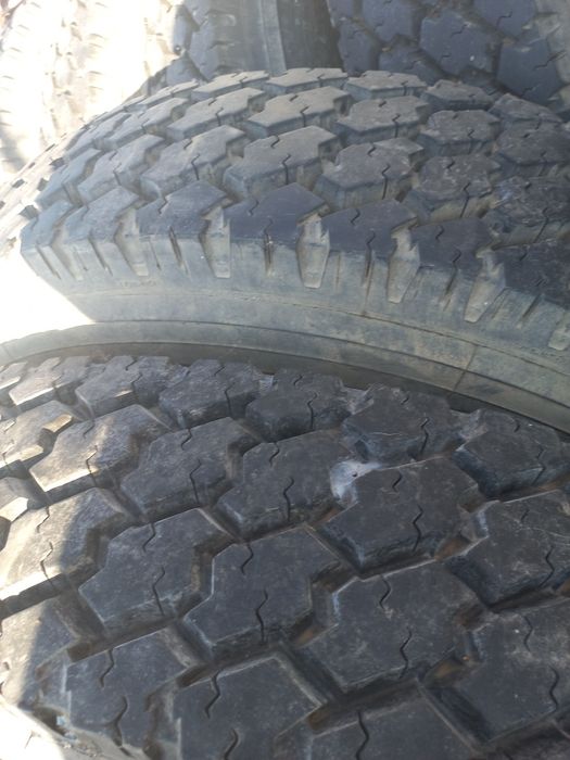 Vând  roți  remorcă  8 prezoane  tubeless