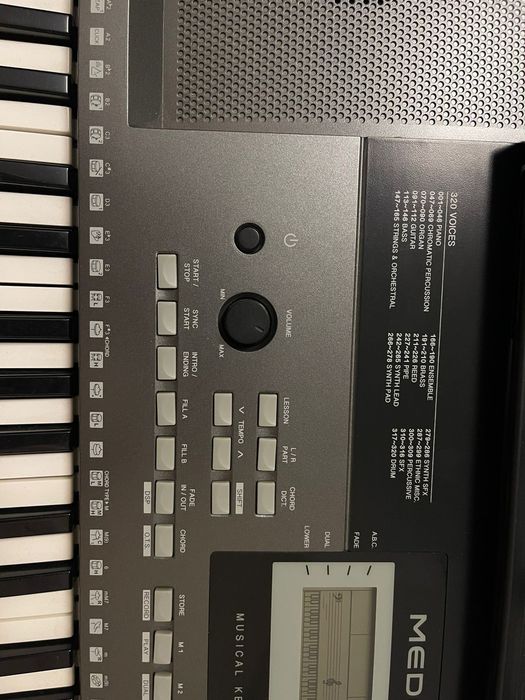 Синтезатор  medeli