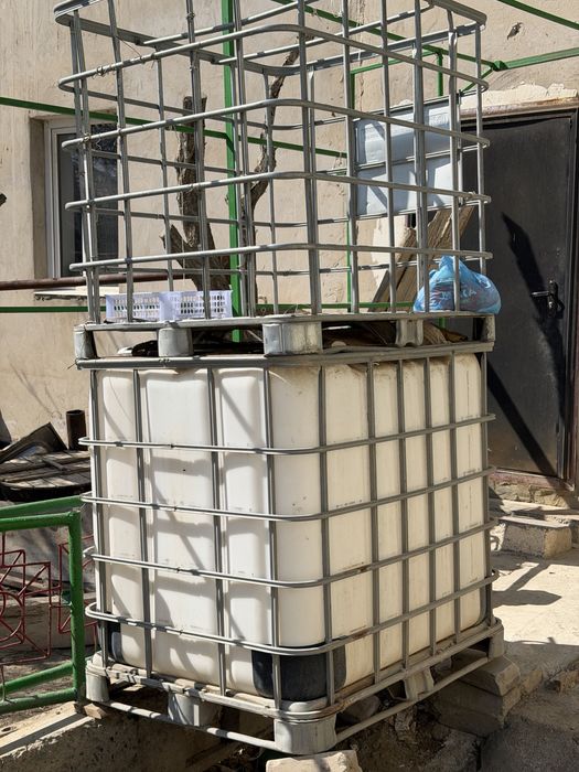 Еврокуб (1000 литрлік сыйымдылық) сатылады