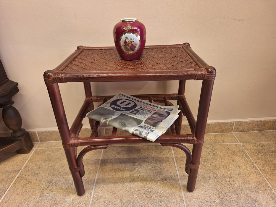 Етажерки и масичка от ратан