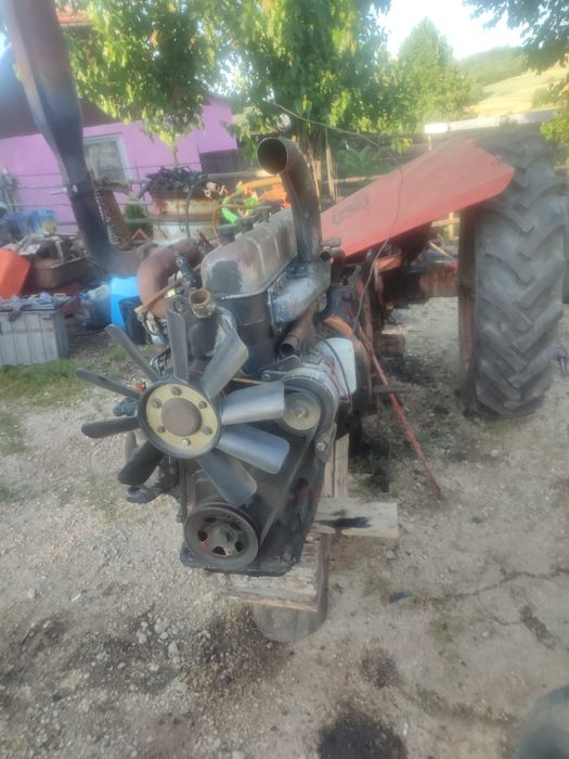 Vând piese tractor U650