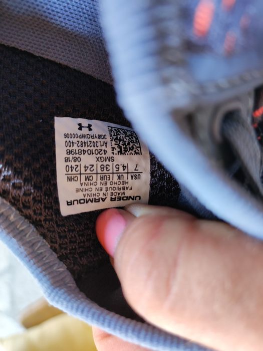 Under armour  Hovr 38 размер