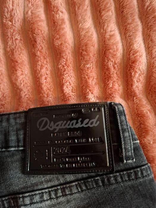 Blugi scurți Dsquared2