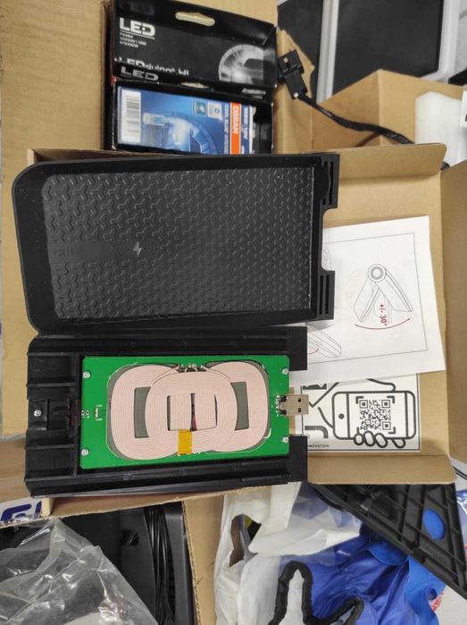 Продавам аксесоари за Dacia Duster 2