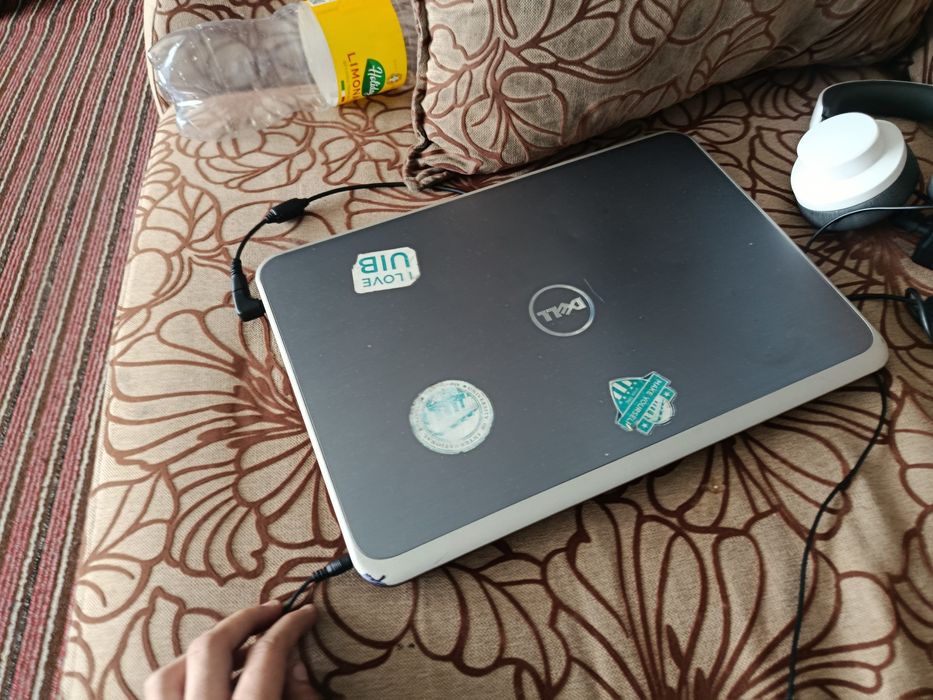 Ноутбук дел Dell для работы и учебв