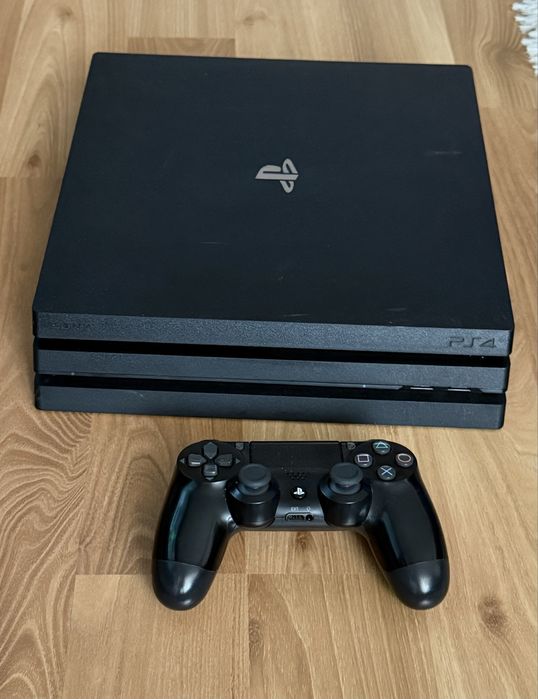 PS4 Pro Playstation 4 Pro с игри, но с неработещ четец