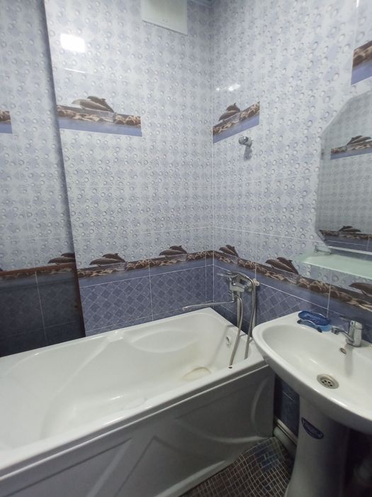 Angren shahrida yevro remont 2/1/4 uy sotiladi mebil texnikasi bn