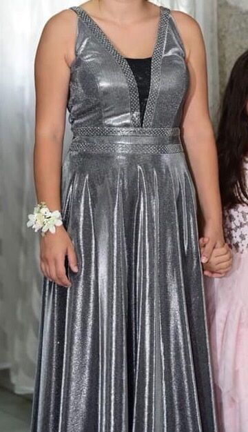 Официална рокля