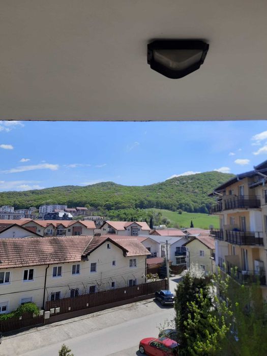 Închiriez Garsonieră + Parcare Florești