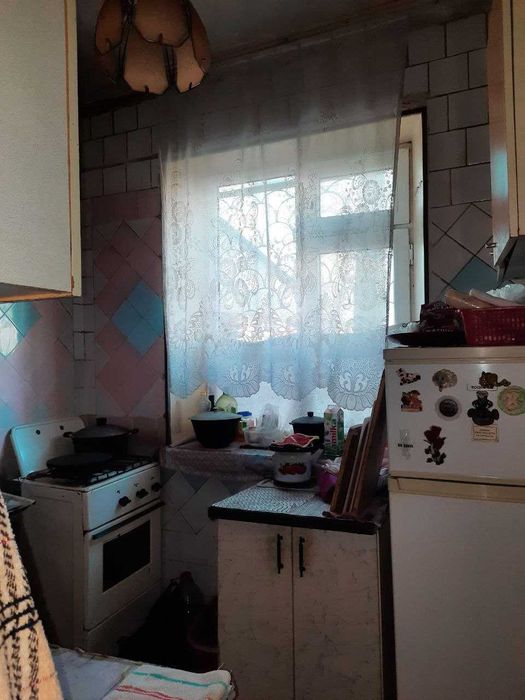 СВОЯ Продаётся ХАМЗА/Чиланзар-3кв 2-комн.1-этаж 4-этажки 63500у.е