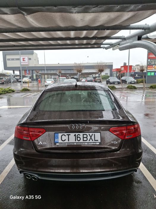 Vând Audi A5 2016