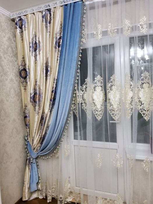 Продам штор в зала