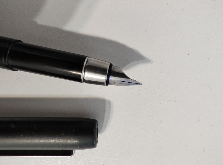 Stilou Parker 25 negru vintage 150 lei