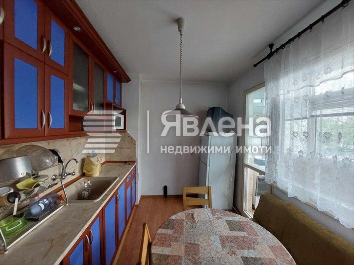 Продава се Тристаен апартамент в Ямбол, Център - 78 кв.м за 1475 €/кв.м - Снимка #3