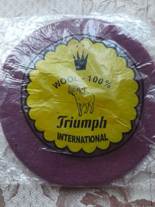 Новый шерстяной берет есть еще 2 б/у