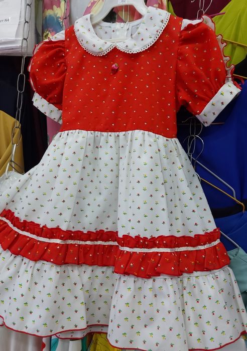 Продам платье девочковое