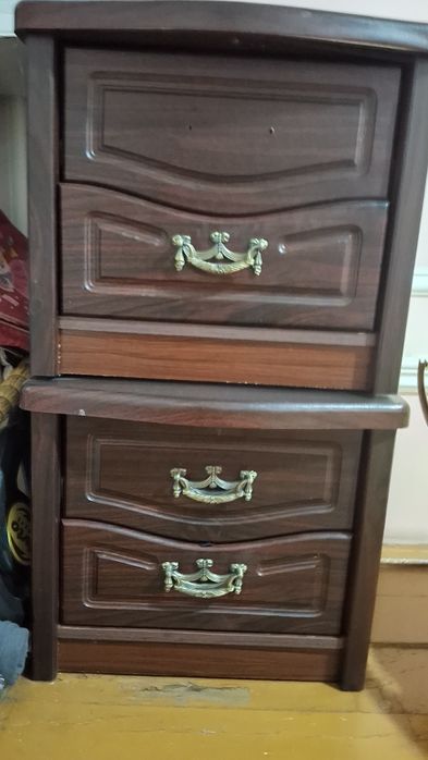 Шефонер теремо ва 2 та тумбочка б.у срочно сотилади  буладиган нархи