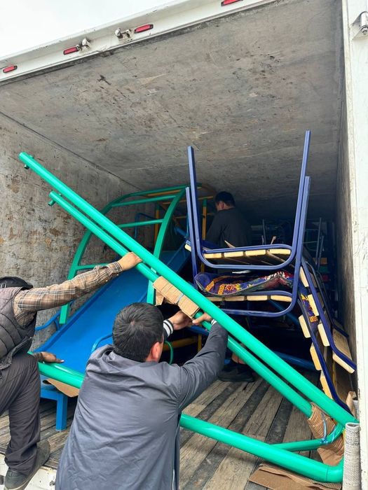 Хар хил турдаги качелалар курусел сирпанчик Горка