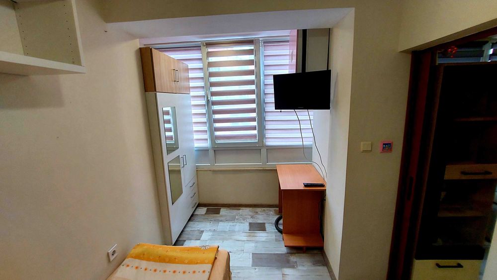 Дава се под наем Двустаен апартамент в Бургас, Славейков - 55 кв.м за 280.5 € - Снимка #3